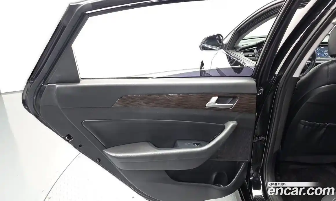 Hyundai Sonata 2018 2.0 автомат (гидро), фото 15