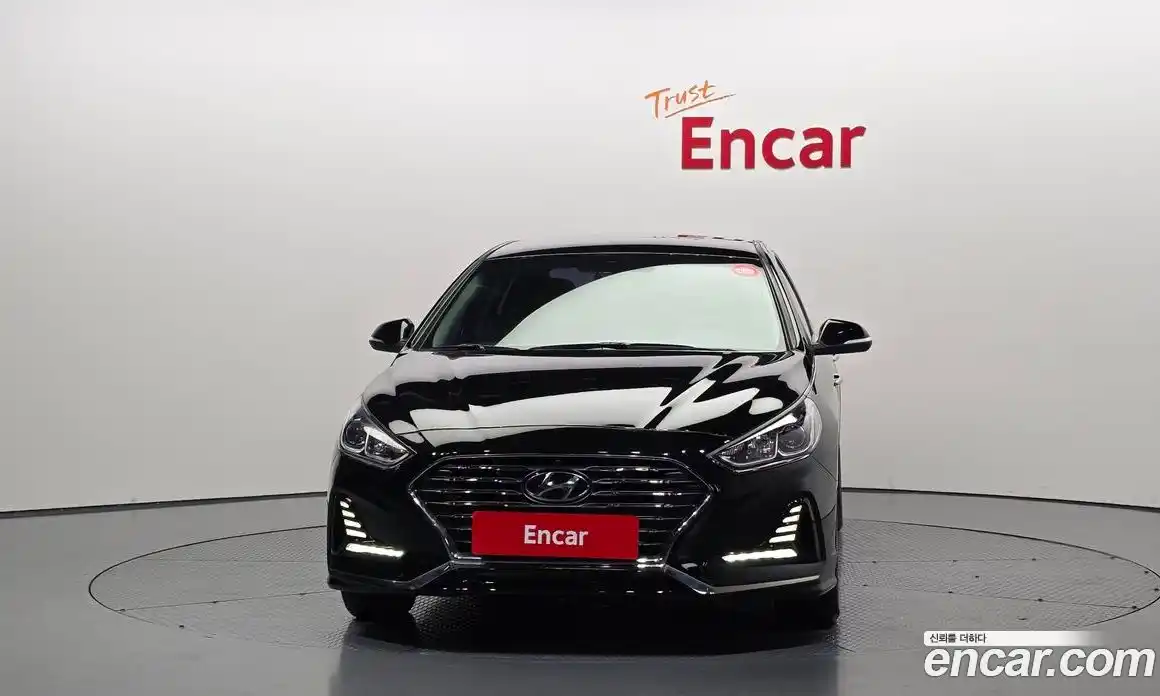 Hyundai Sonata 2018 2.0 автомат (гидро), фото 3