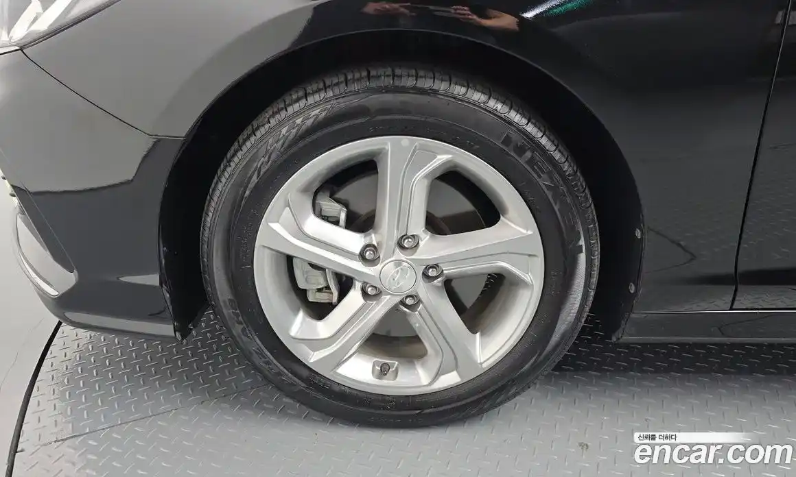 Hyundai Sonata 2018 2.0 автомат (гидро), фото 5