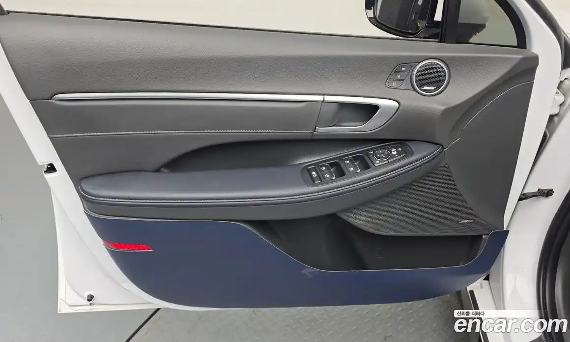 Hyundai Sonata 2023 2.0 автомат (гидро), фото 14