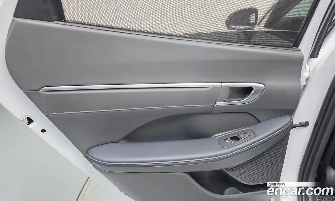 Hyundai Sonata 2023 2.0 автомат (гидро), фото 15