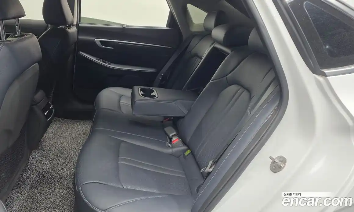 Hyundai Sonata 2023 2.0 автомат (гидро), фото 18