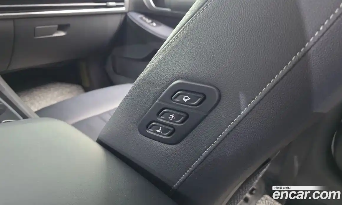 Hyundai Sonata 2023 2.0 автомат (гидро), фото 27