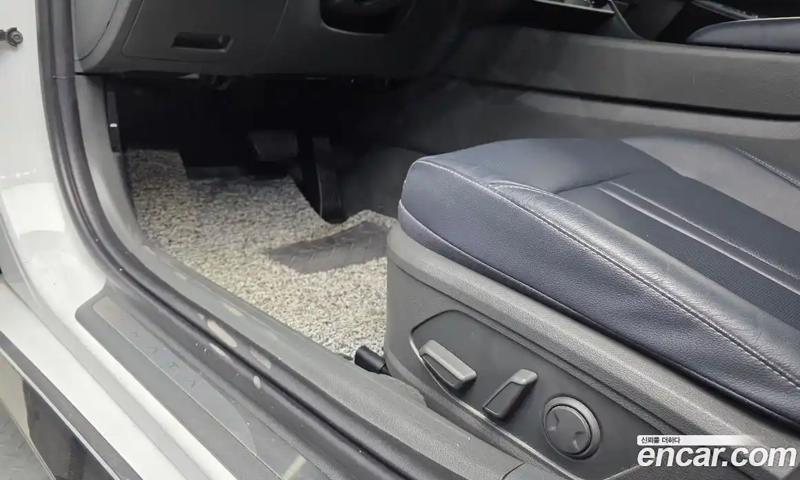 Hyundai Sonata 2023 2.0 автомат (гидро), фото 34