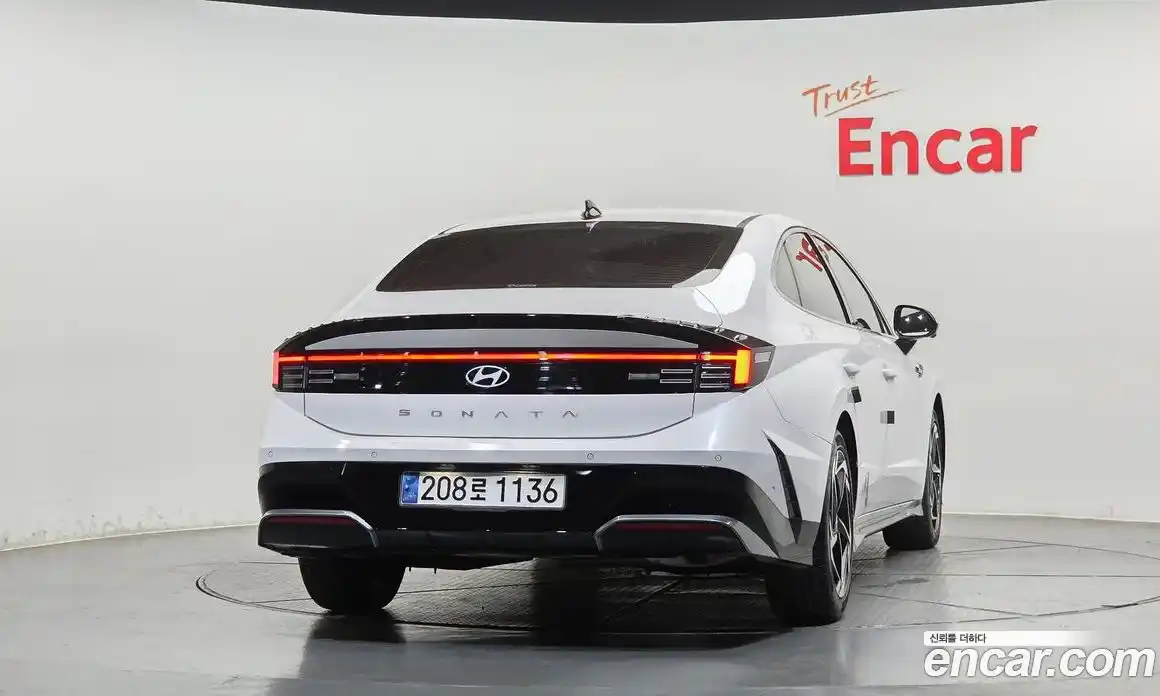 Hyundai Sonata 2023 2.0 автомат (гидро), фото 4