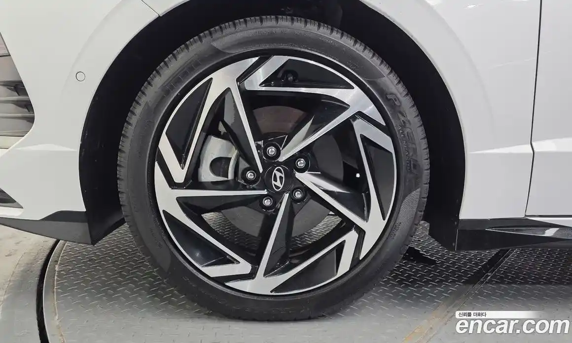 Hyundai Sonata 2023 2.0 автомат (гидро), фото 5