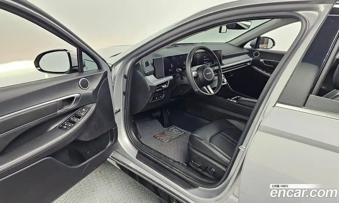 Hyundai Sonata 2024 2.0 автомат (гидро), фото 13