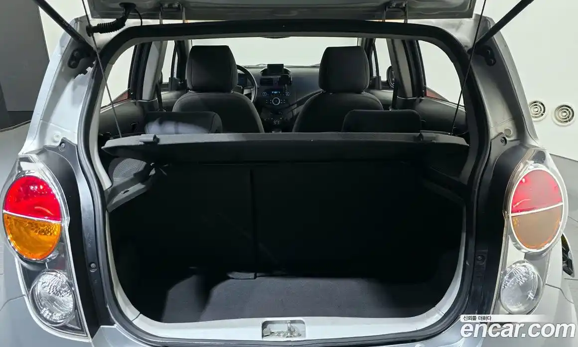 Chevrolet Spark 2011 1.0 автомат (гидро), фото 14