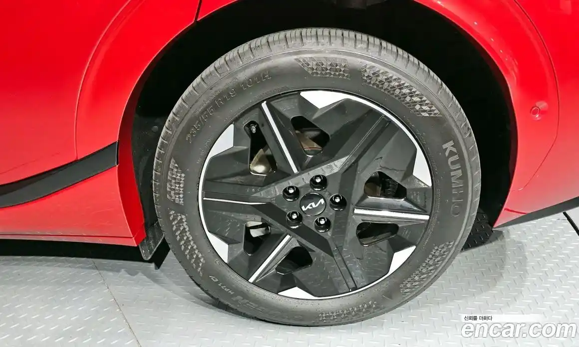 Kia EV6 2024 0.1 гидро, фото 7