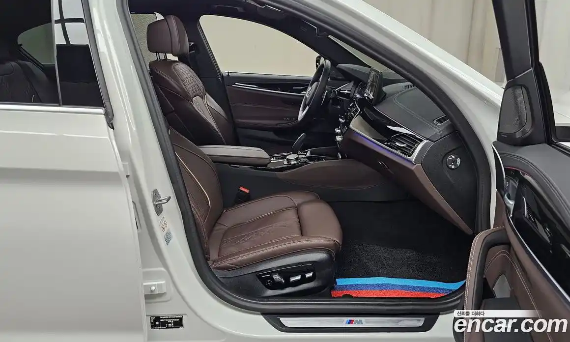 BMW 5-Series 2023 2.0 гидро, фото 17
