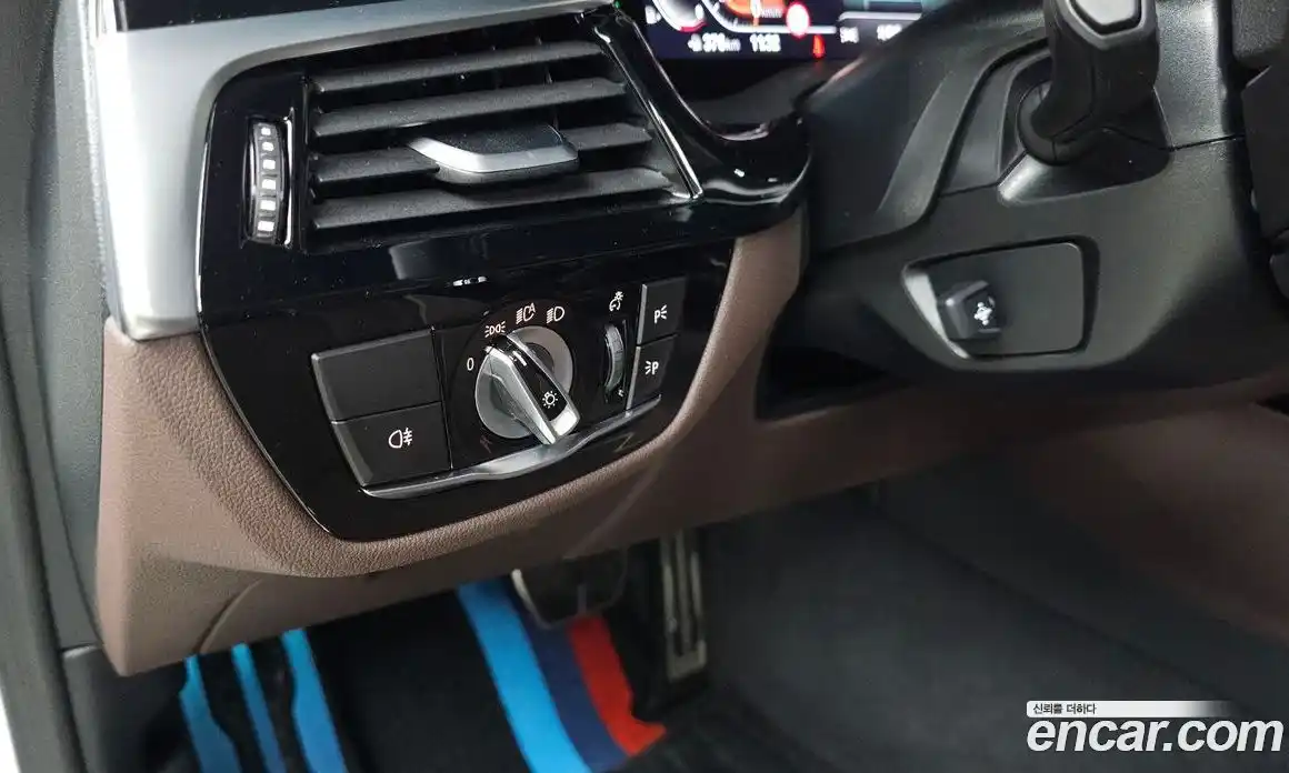 BMW 5-Series 2023 2.0 гидро, фото 31