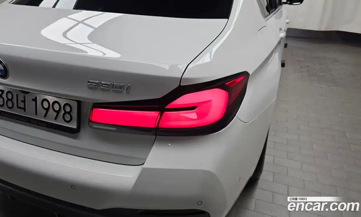 BMW 5-Series 2023 2.0 гидро, фото 9