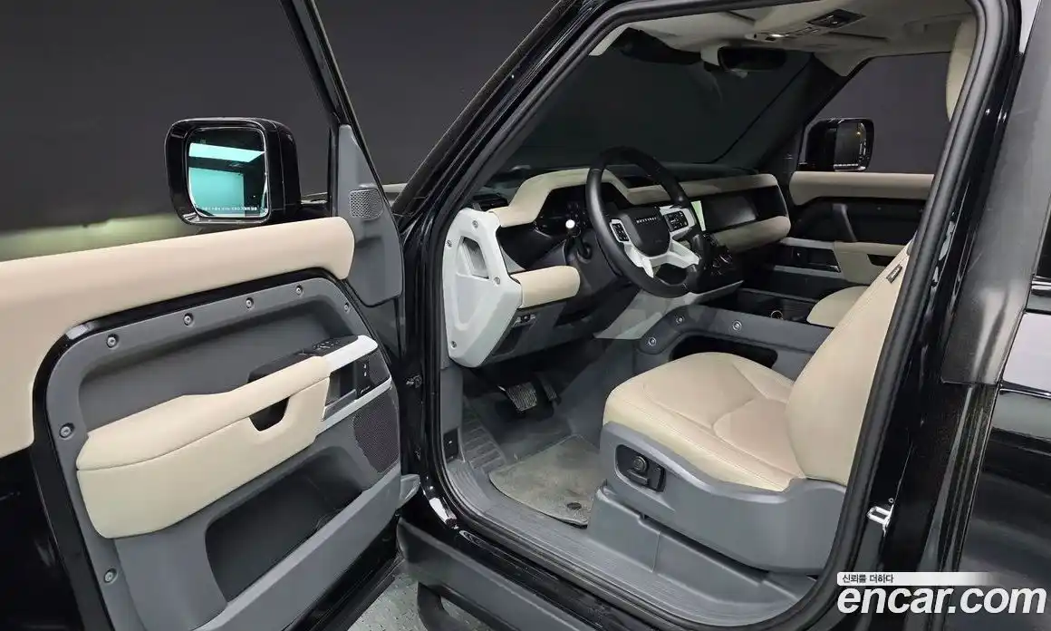 Land Rover Defender 2023 3.0 автомат (гидро), фото 13