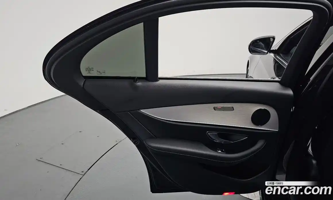 Mercedes-Benz E-Class 2021 2.0 автомат (гидро), фото 15