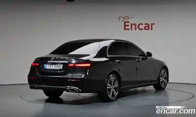 Mercedes-Benz E-Class 2021 2.0 автомат (гидро), миниатюра 2
