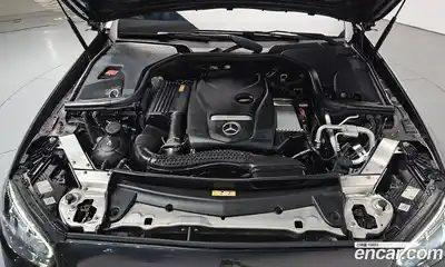 Mercedes-Benz E-Class 2021 2.0 автомат (гидро), миниатюра 6