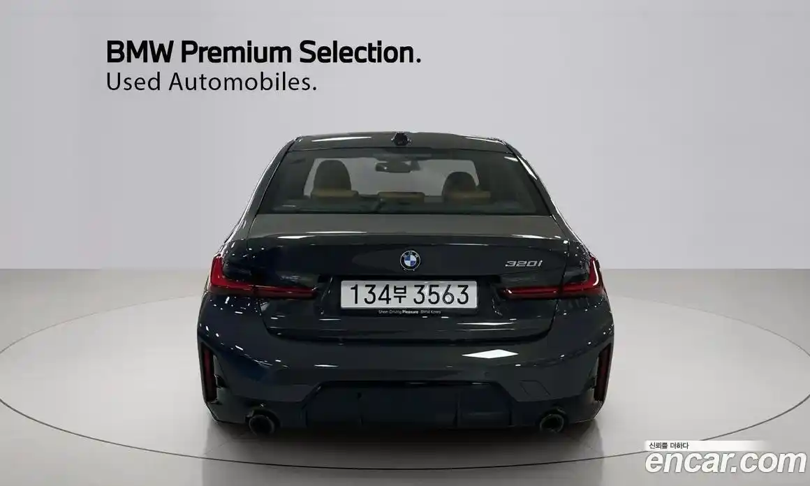 BMW 3-Series 2025 2.0 гидро, фото 4