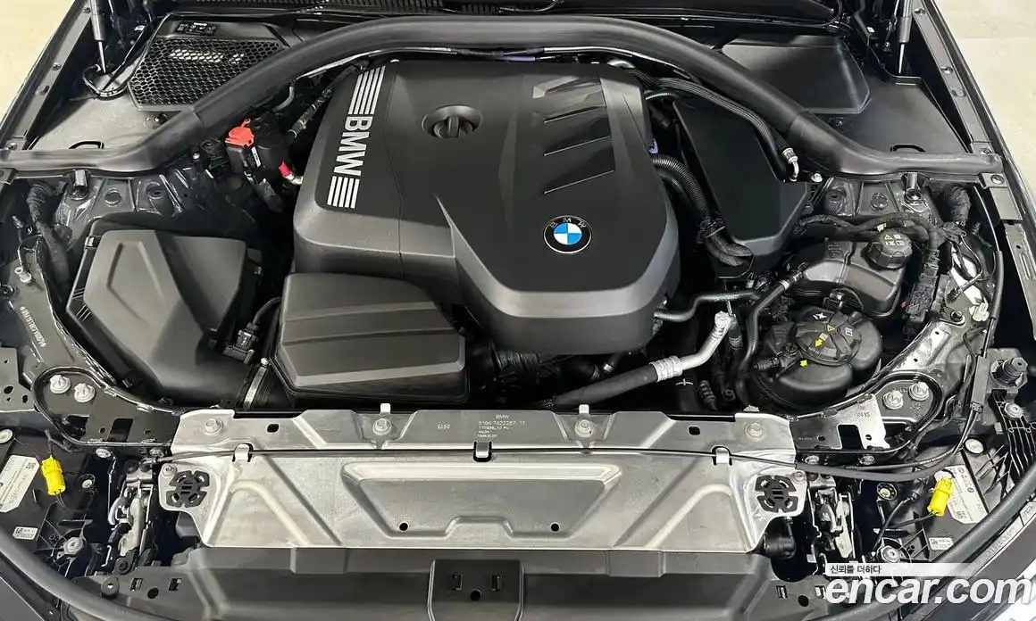 BMW 3-Series 2025 2.0 гидро, фото 6