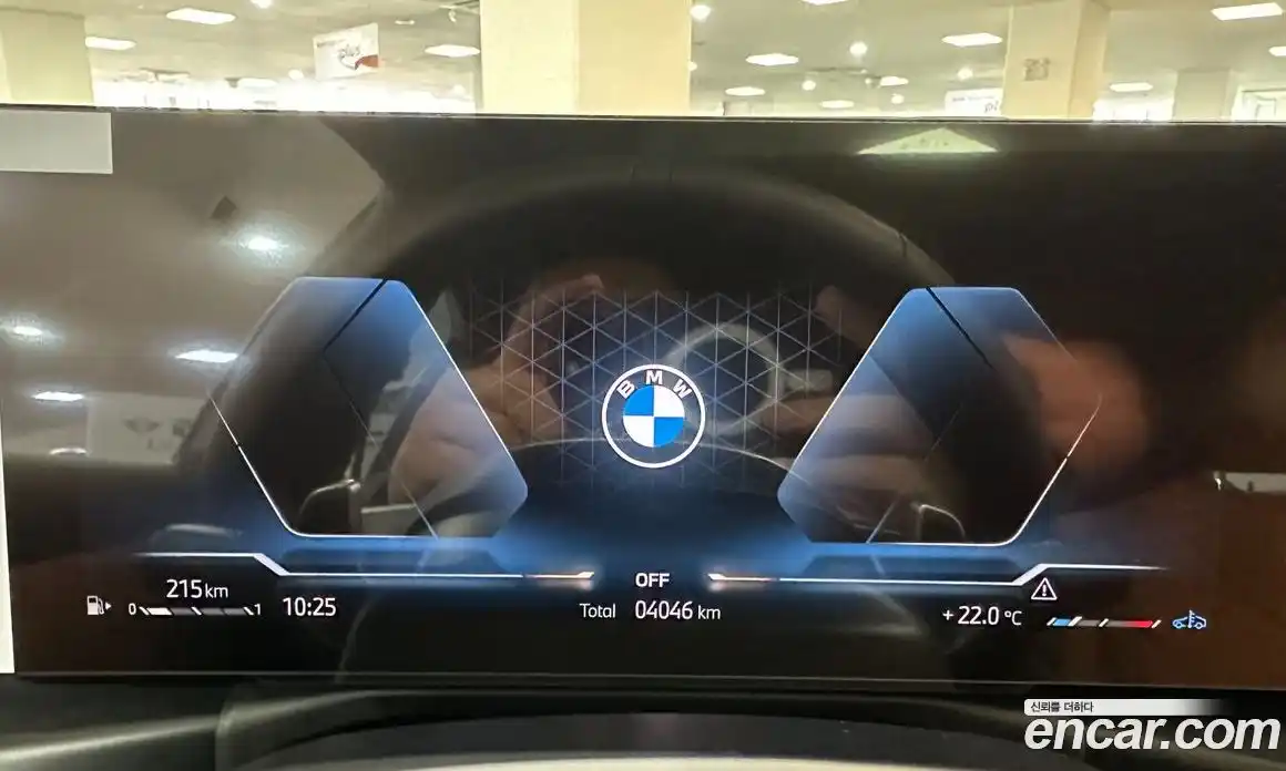 BMW 3-Series 2025 2.0 гидро, фото 8