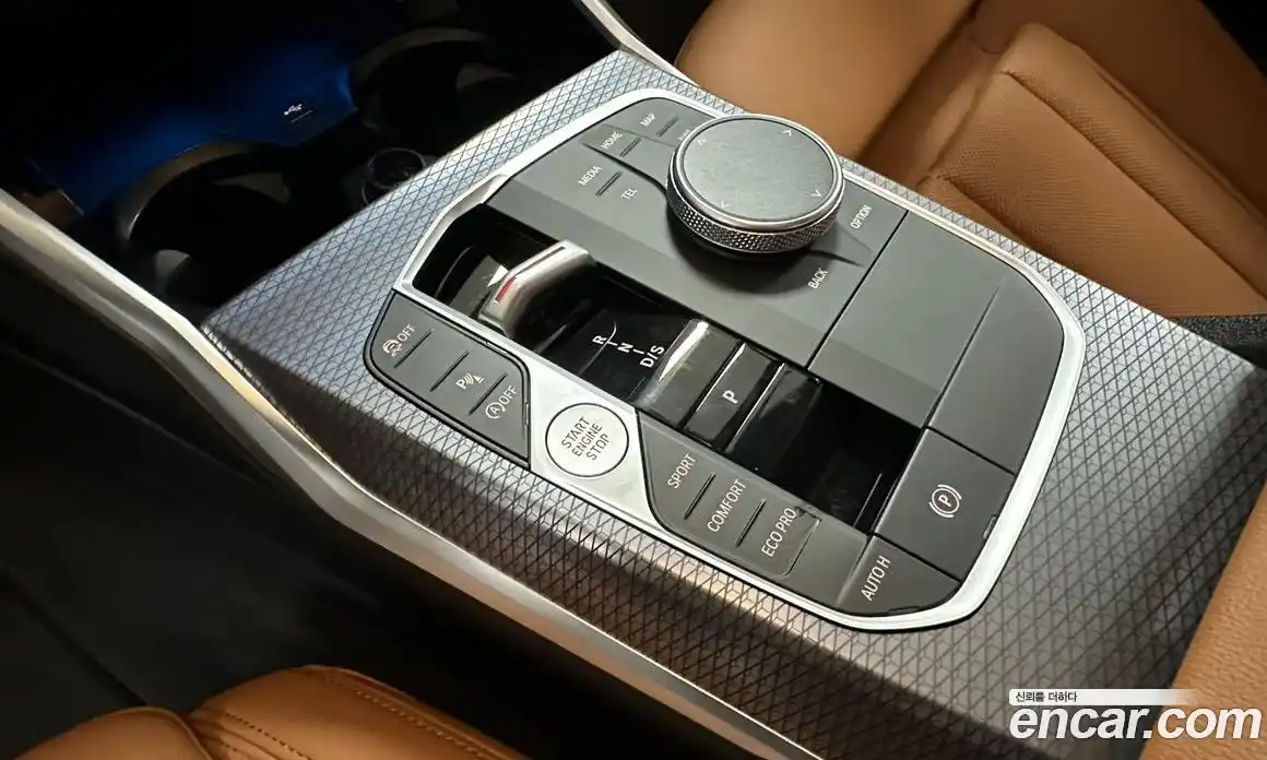 BMW 3-Series 2025 2.0 гидро, фото 9