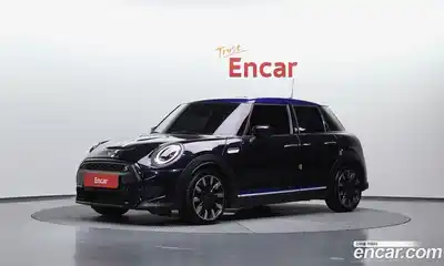 Mini Cooper, 2022, 50 950 км