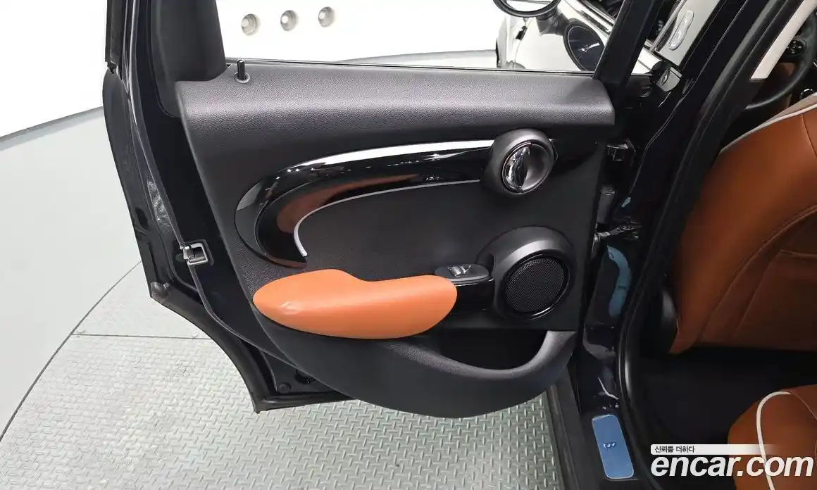 Mini Cooper 2022 2.0 автомат (гидро), фото 15
