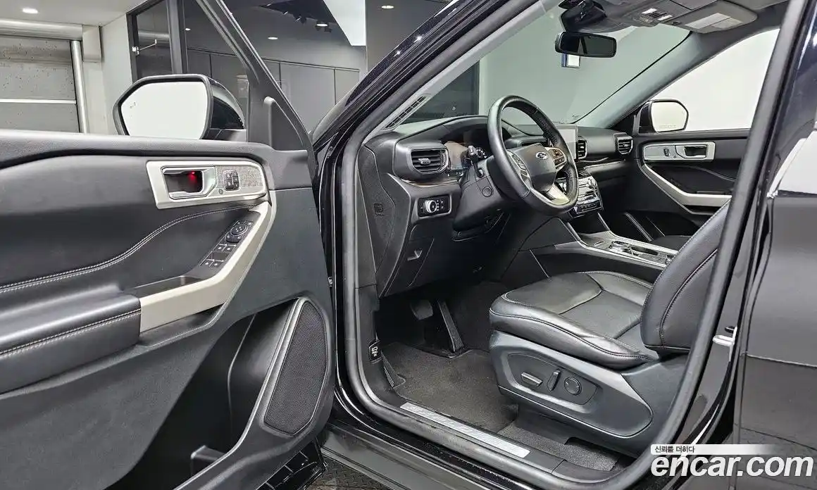 Ford Explorer 2023 2.3 автомат (гидро), фото 13