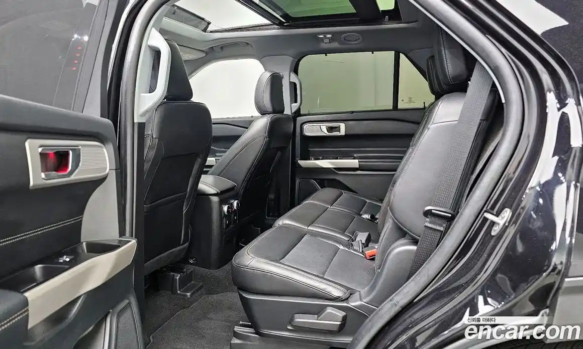 Ford Explorer 2023 2.3 автомат (гидро), фото 18