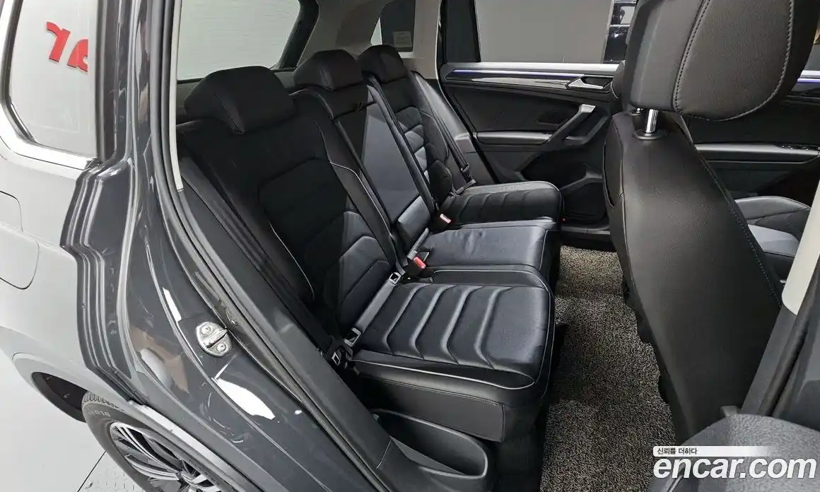 Volkswagen Tiguan 2021 2.0 автомат (гидро), фото 17
