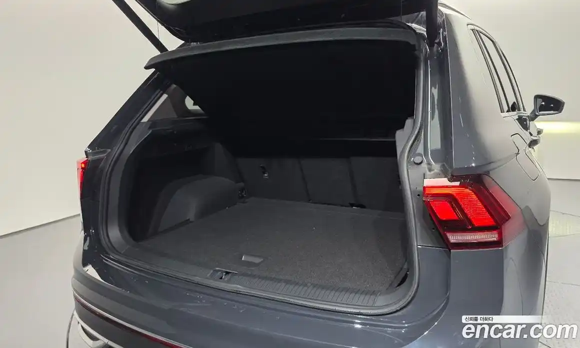 Volkswagen Tiguan 2021 2.0 автомат (гидро), фото 30