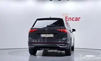 Volkswagen Tiguan 2021 2.0 автомат (гидро), миниатюра 4