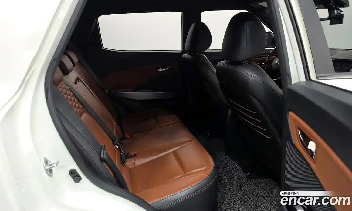 SsangYong TIBOLI 2019 1.6 автомат (гидро), фото 11