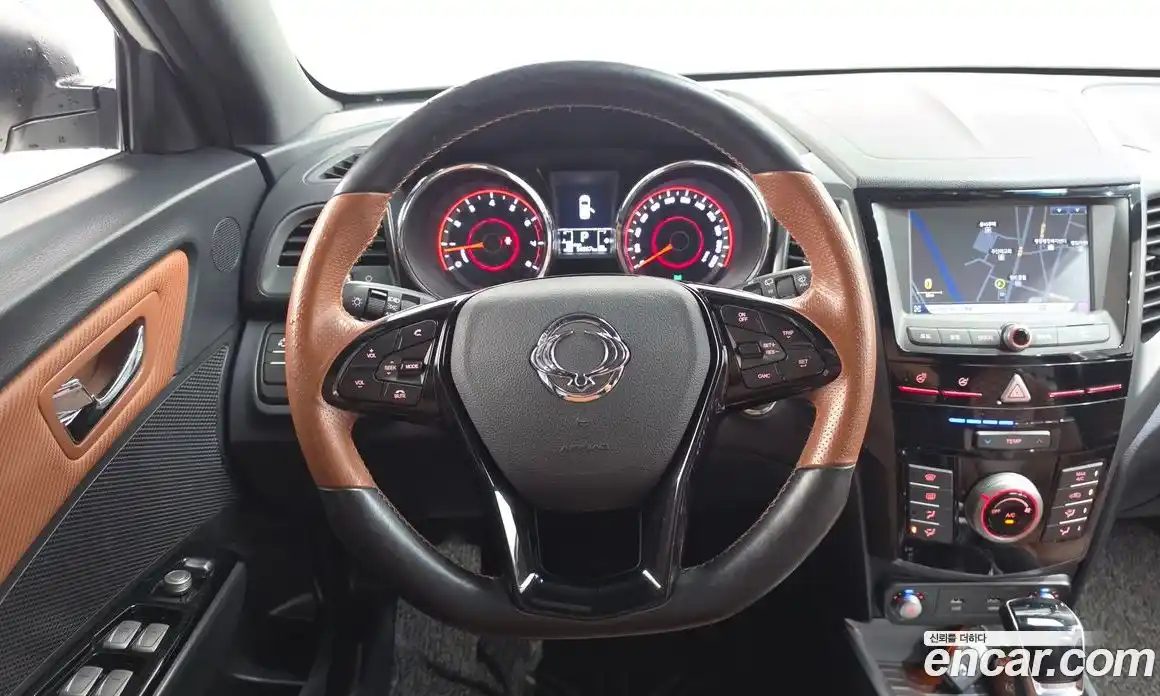 SsangYong TIBOLI 2019 1.6 автомат (гидро), фото 12