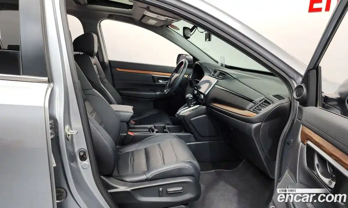 Honda CR-V 2019 1.5 автомат (гидро), фото 16