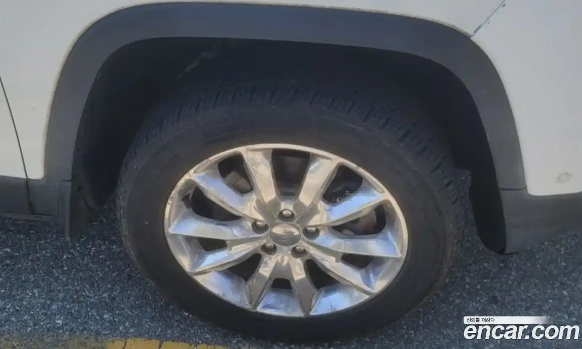 Jeep Cherokee 2015 2.0 автомат (гидро), фото 12