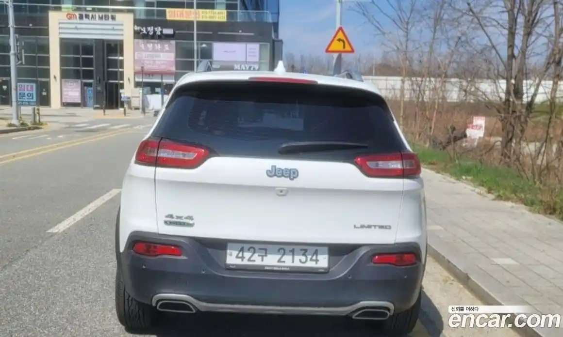 Jeep Cherokee 2015 2.0 автомат (гидро), фото 4
