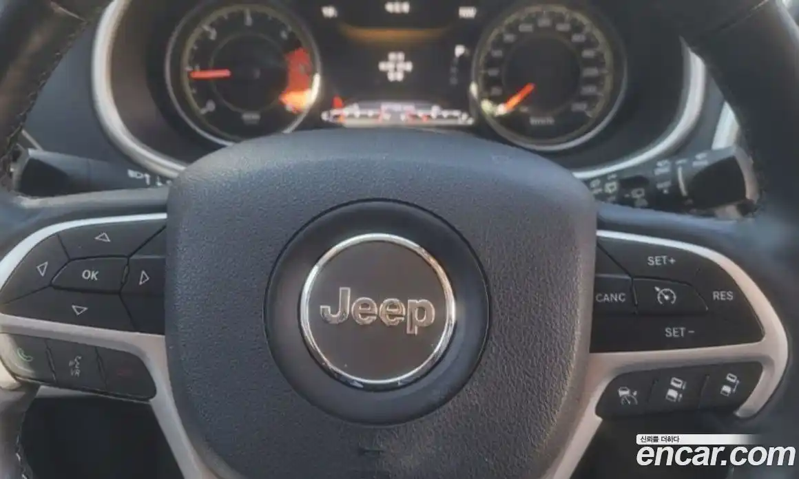 Jeep Cherokee 2015 2.0 автомат (гидро), фото 7