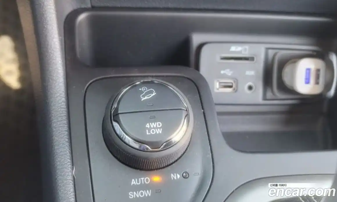 Jeep Cherokee 2015 2.0 автомат (гидро), фото 9
