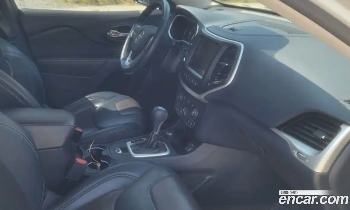 Jeep Cherokee 2015 2.0 автомат (гидро), фото 10