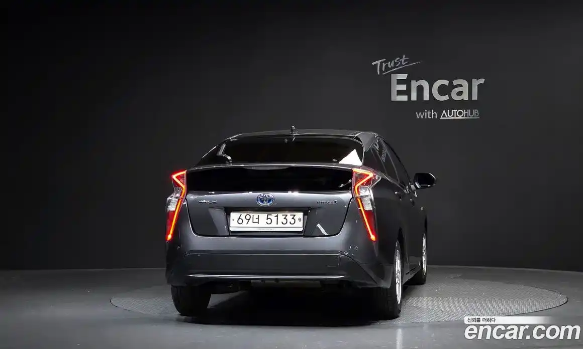 Toyota Prius 2017 1.8 гидро, фото 4