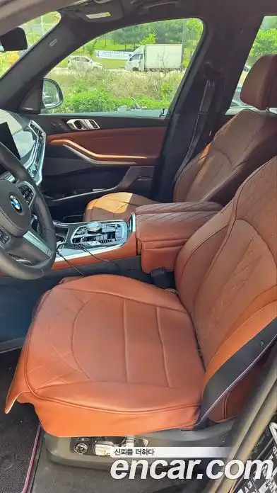 BMW X7 2025 3.0 автомат (гидро), фото 12