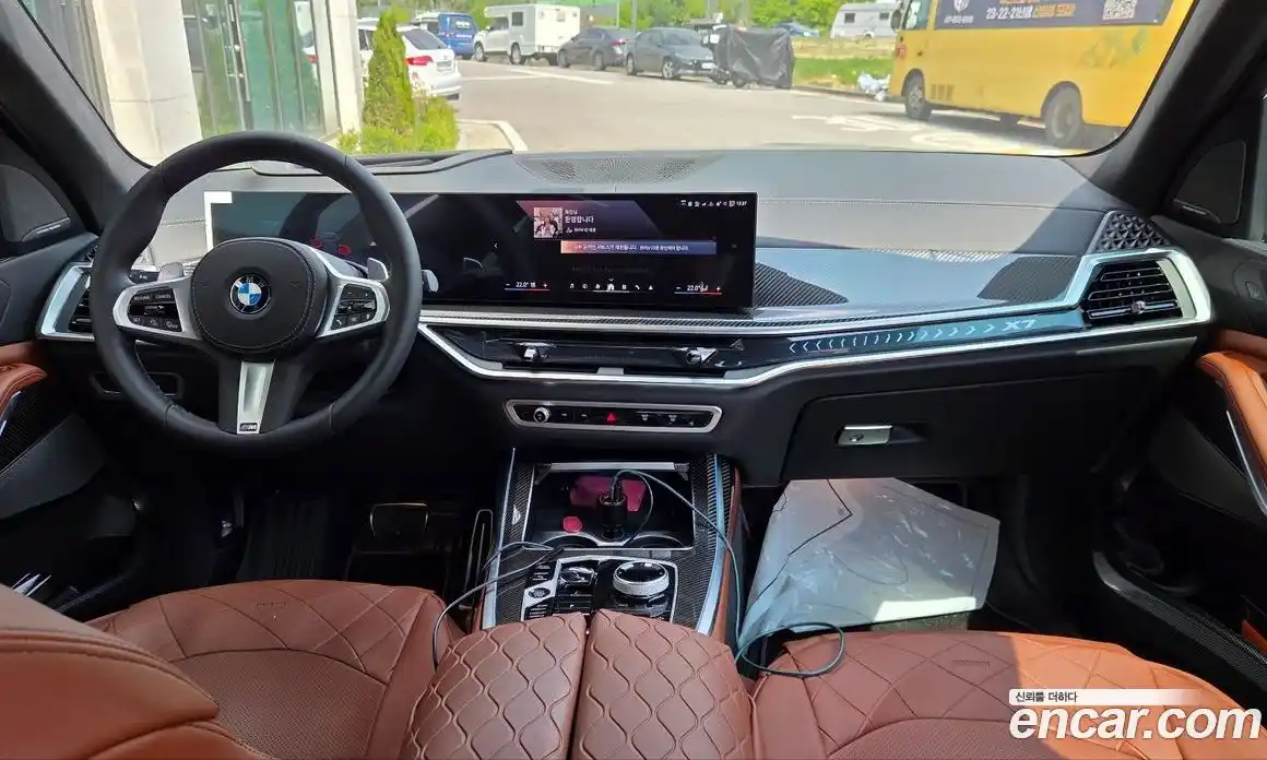 BMW X7 2025 3.0 автомат (гидро), фото 17