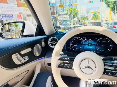 Mercedes-Benz E-Class 2022 2.0 гидро, миниатюра 12