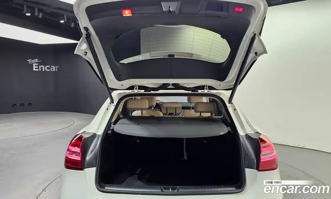 Mercedes-Benz GLA-Class 2018 2.0 гидро, фото 25 Mercedes-Benz GLA-Class 2018 2.0 гидро, фото 25