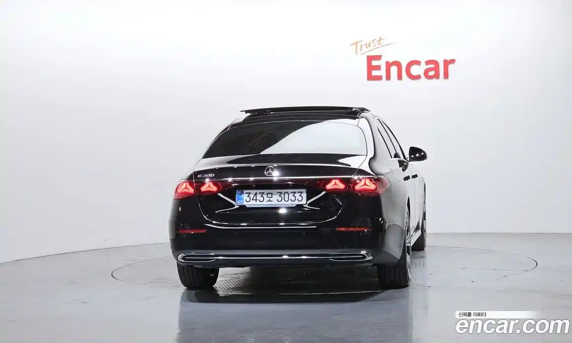 Mercedes-Benz E-Class 2025 2.0 гидро, фото 4