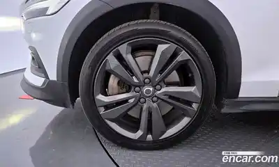 Volvo V60 2019 2.0 автомат (гидро), миниатюра 5