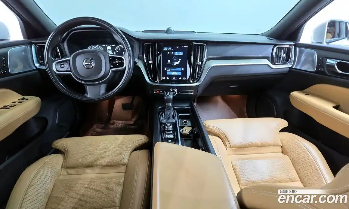 Volvo V60 2019 2.0 автомат (гидро), фото 7