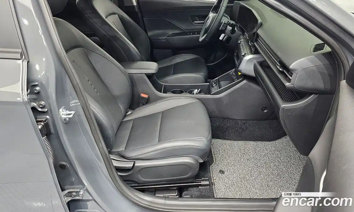Hyundai Kona 2025 1.6 автомат (гидро), фото 11