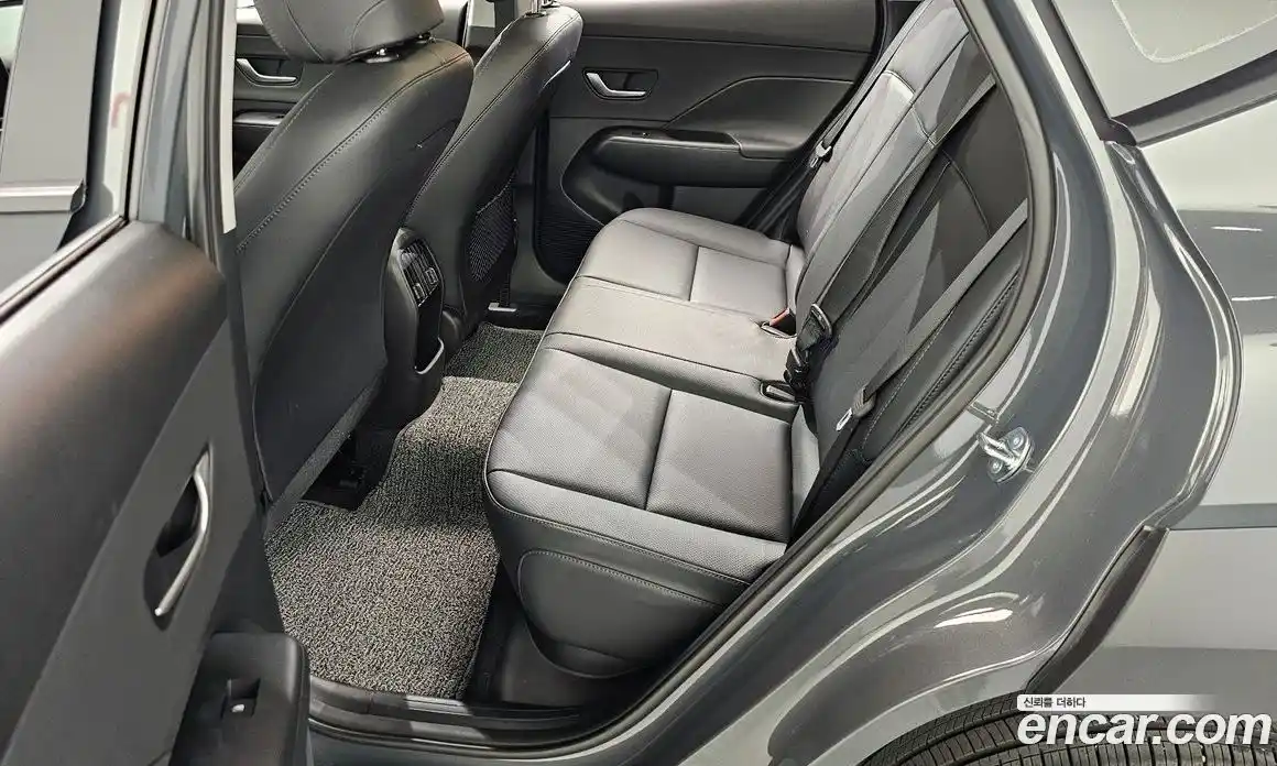 Hyundai Kona 2025 1.6 автомат (гидро), фото 12