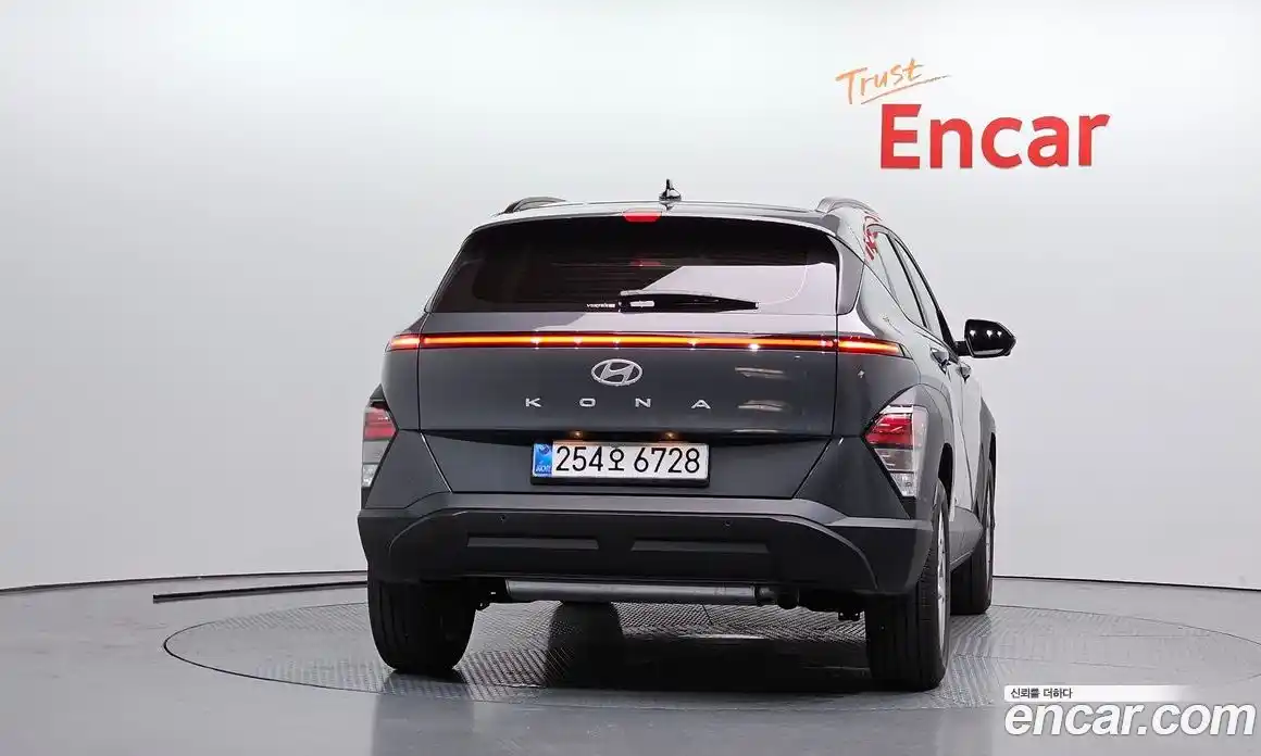 Hyundai Kona 2025 1.6 автомат (гидро), фото 4